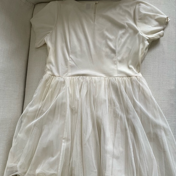ASOS Cream and White Special Occasion Dress - Picture 11 of 11